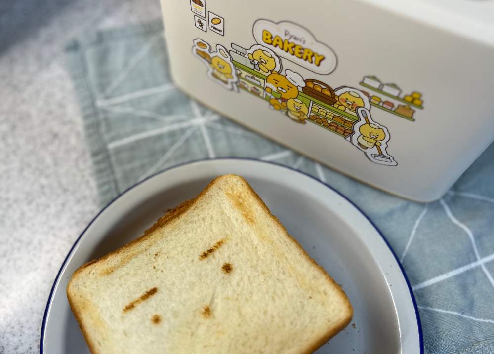 팝업 토스터기 후기: 라이언과춘식이 캐릭터 식빵으로 아이 간식 준비
